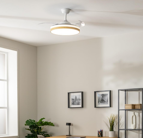 Ventilador de techo Cecotec EnergySilence Aero 4320 Invisible Wood&White con aspas retráctiles, luz LED regulable, 35W, 6 velocidades y temporizador